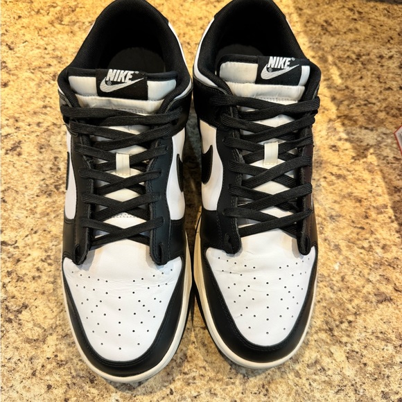 Nike panda Dunks - Picture 2 of 7